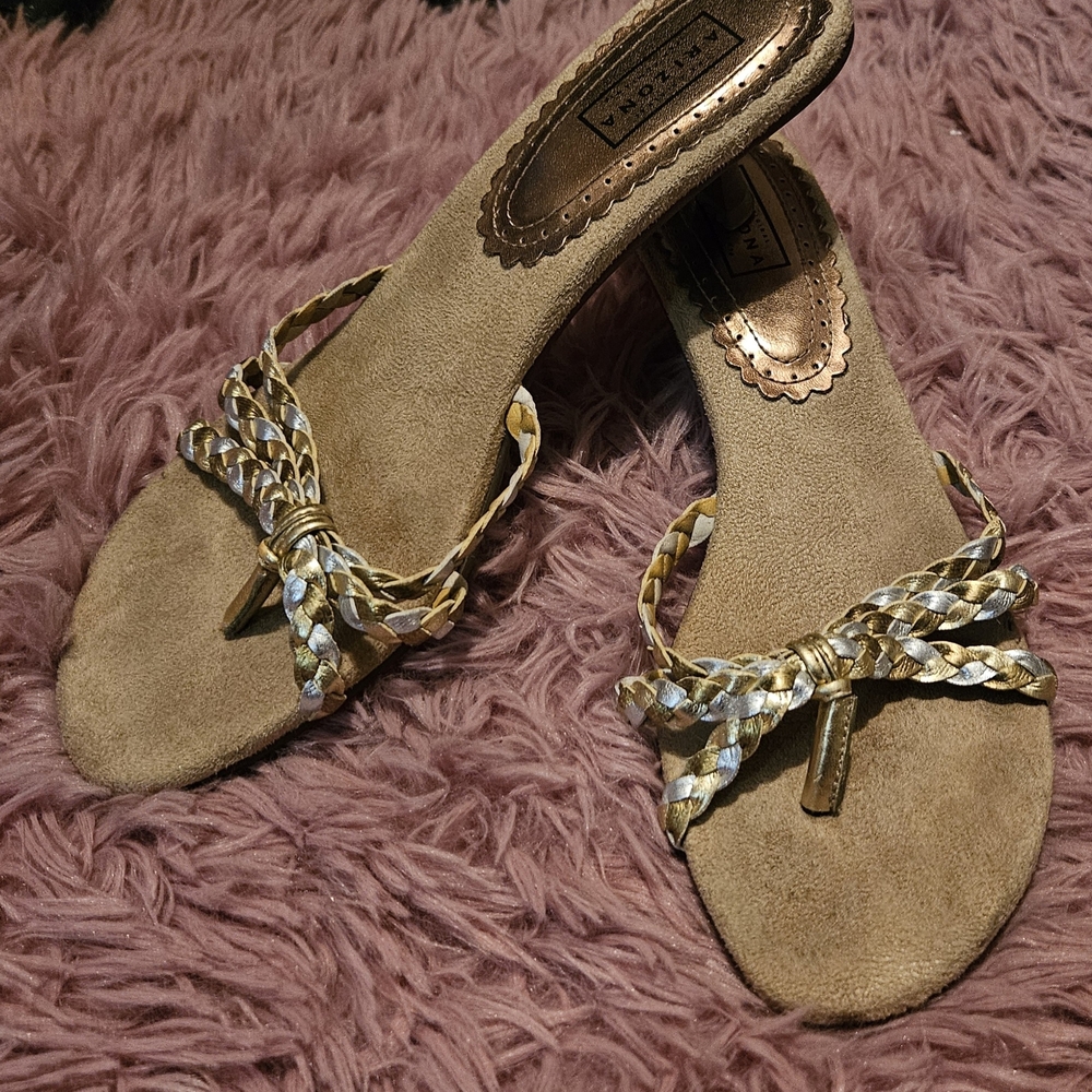Elegant Beige Sandals with Braided Detail - Picture 1 of 3